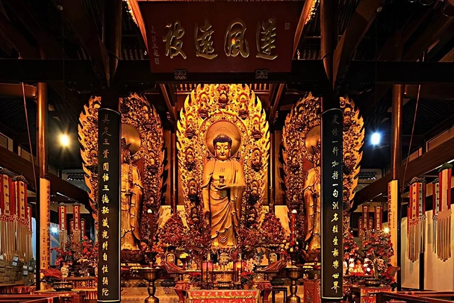 buddha-statues-in-longhua-temple-jpeg buddha-statues-in-longhua-temple-jpeg