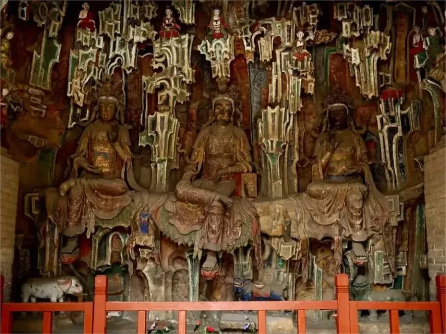 buddha-statues-in-pilu-temple-shijiazhuang-jpg buddha-statues-in-pilu-temple-shijiazhuang-jpg