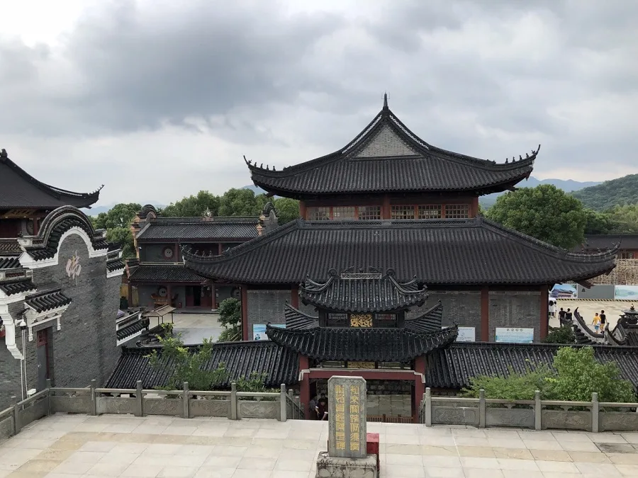 buddhist-architecture-in-dongqian-lake-ningbo-jpg buddhist-architecture-in-dongqian-lake-ningbo-jpg