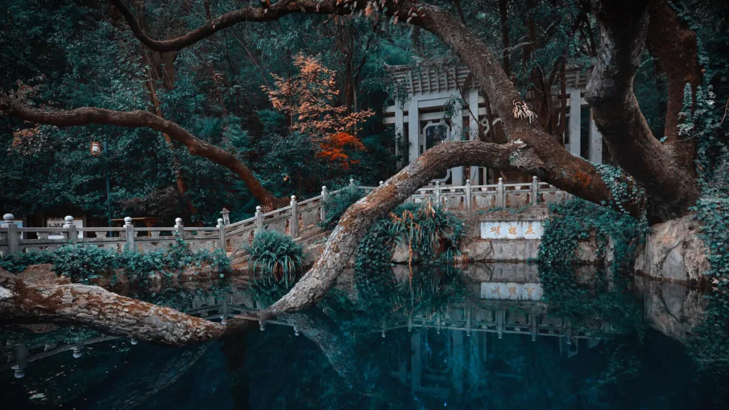 butterfly-spring-dali-1024x576-2