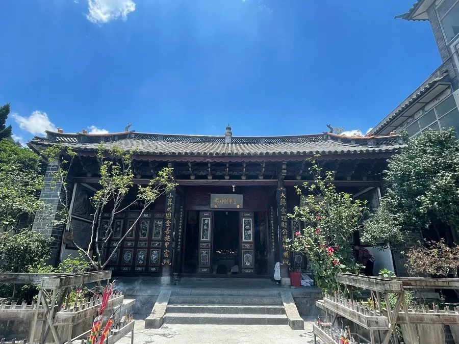 cangshan-shrine-in-cangshan-mountain-jpg cangshan-shrine-in-cangshan-mountain-jpg