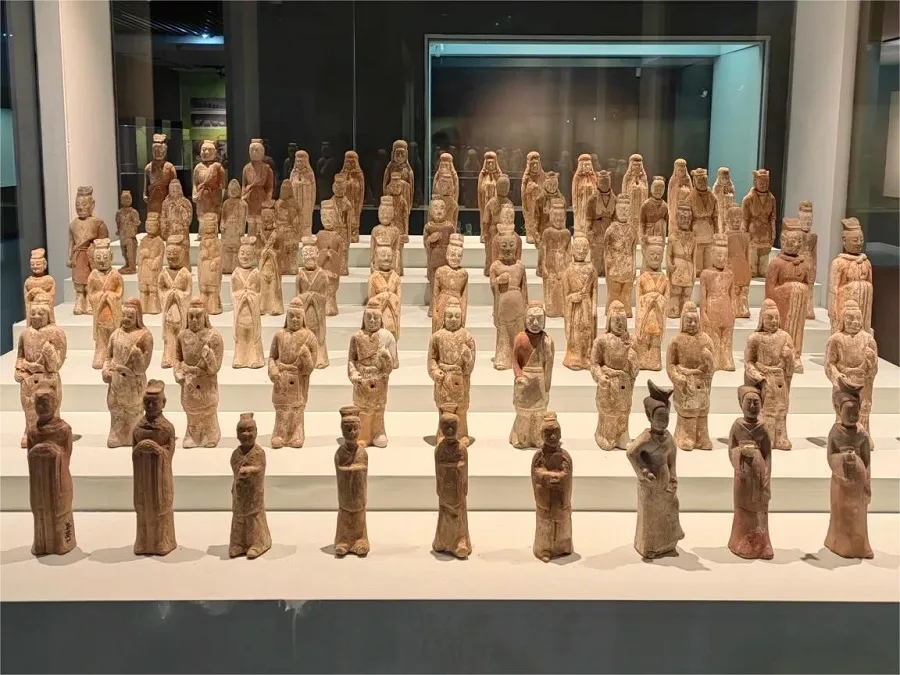 ceramic-treasures-in-anyang-museum-jpg ceramic-treasures-in-anyang-museum-jpg