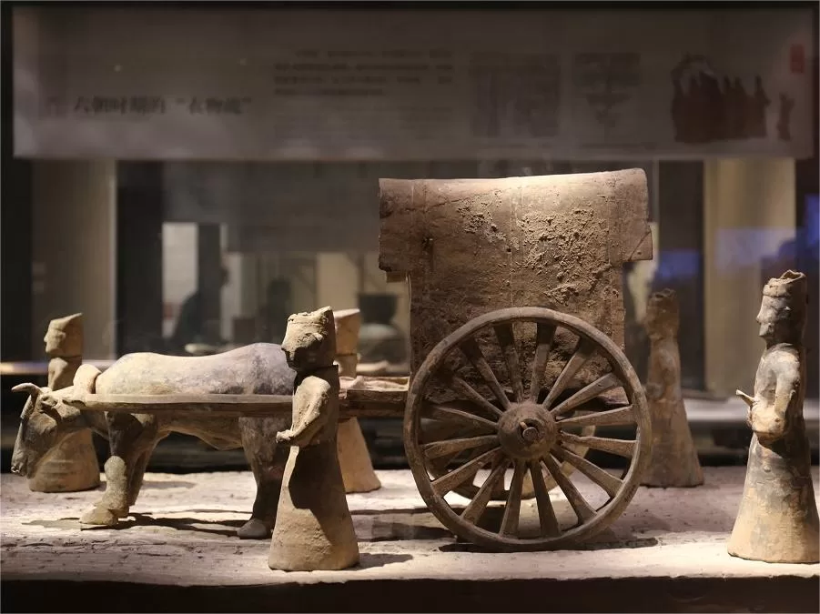 ceramics-in-the-oriental-metropolitan-museum-jpg ceramics-in-the-oriental-metropolitan-museum-jpg