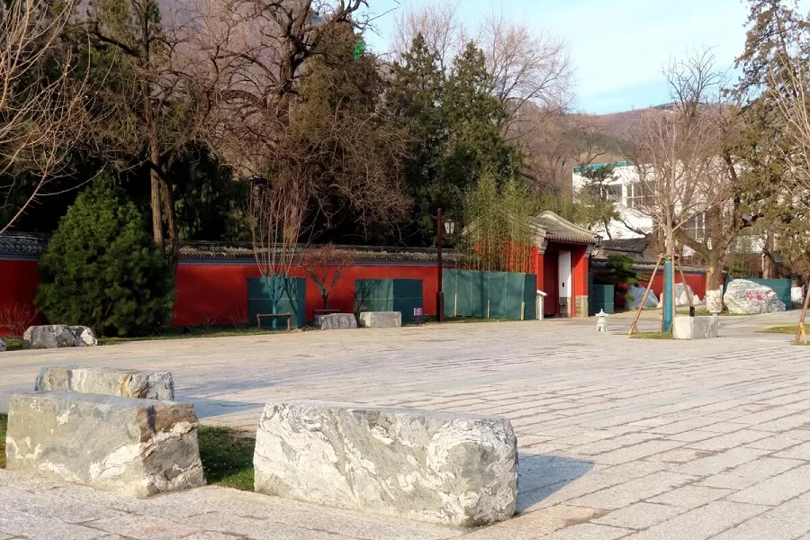 changan-temple-in-badachu-park-jpg changan-temple-in-badachu-park-jpg