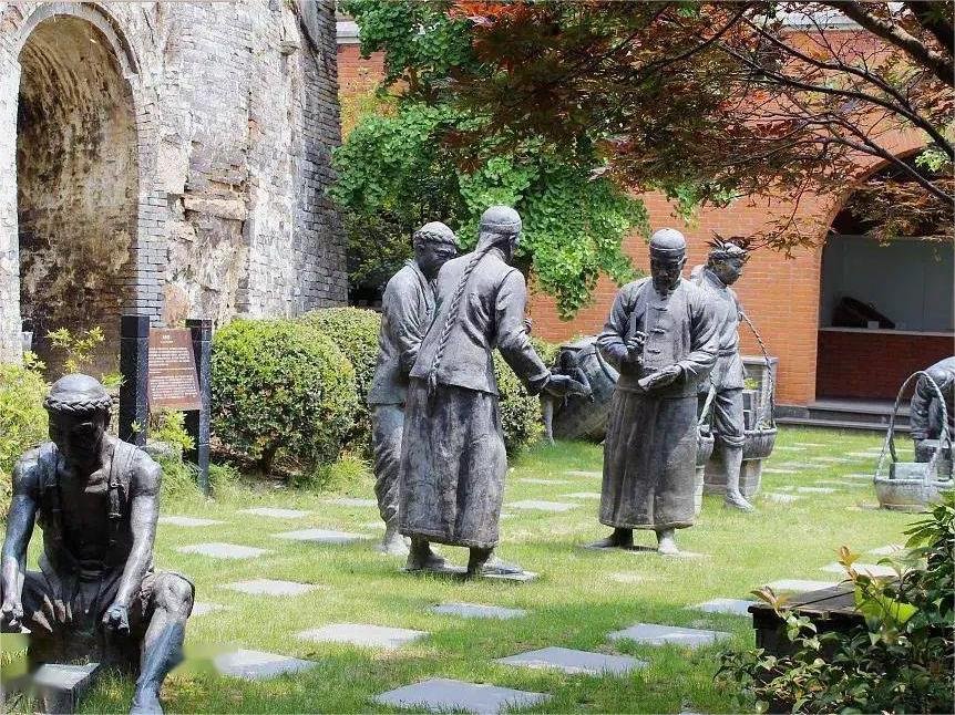 china-silk-industry-museum-in-nanchang-street china-silk-industry-museum-in-nanchang-street