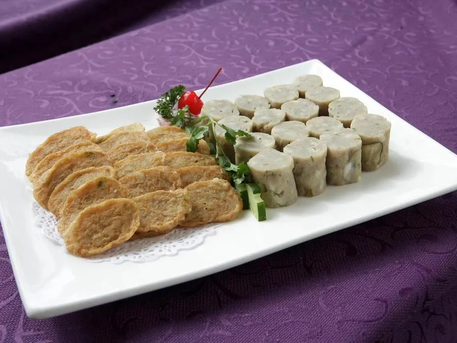 chongwu-fish-rolls-in-chongwu-ancient-town-jpg chongwu-fish-rolls-in-chongwu-ancient-town-jpg