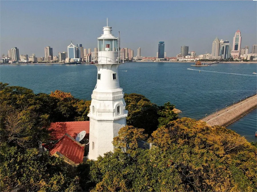 cone-shaped-lighthouse-in-xiaoqingdao-jpg cone-shaped-lighthouse-in-xiaoqingdao-jpg