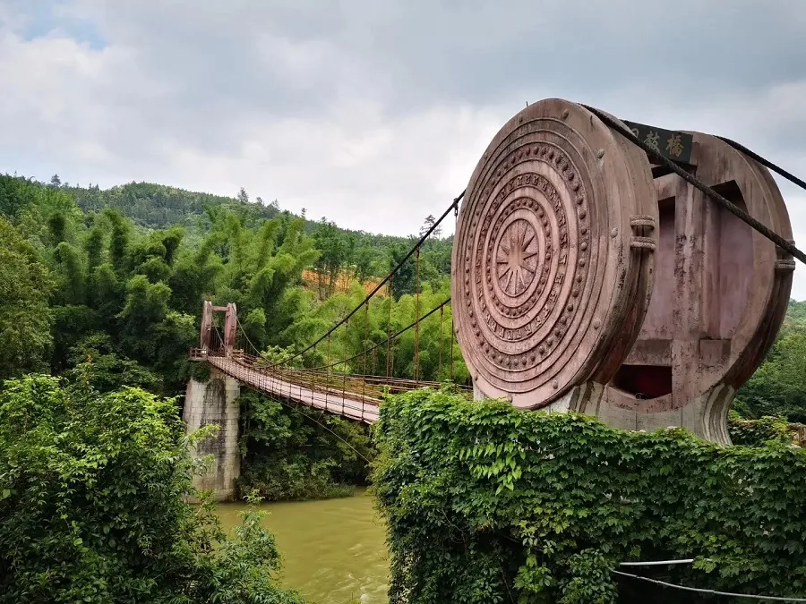 copper-drum-bridge-in-xiaoqikong-scenic-area-jpg copper-drum-bridge-in-xiaoqikong-scenic-area-jpg