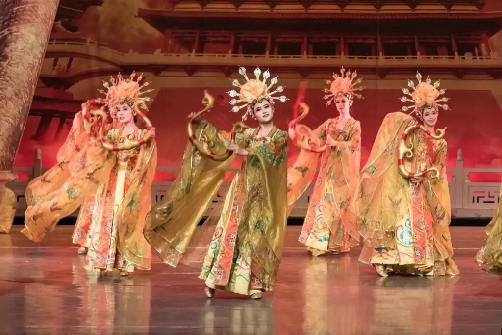 cultural-activities-in-tang-paradise-1024x683-1 cultural-activities-in-tang-paradise-1024x683-1
