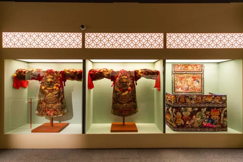 cultural-diversity-in-national-museum-of-china-1024x683-1 cultural-diversity-in-national-museum-of-china-1024x683-1
