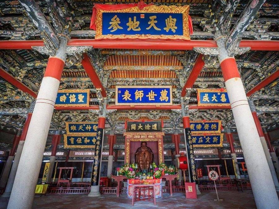 dacheng-hall-in-quanzhou-confucius-temple-1 dacheng-hall-in-quanzhou-confucius-temple-1