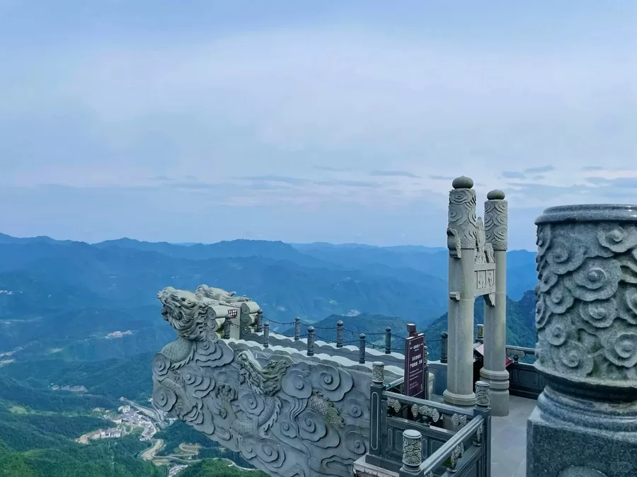 daming-peak-in-wudang-mountain-jpg daming-peak-in-wudang-mountain-jpg