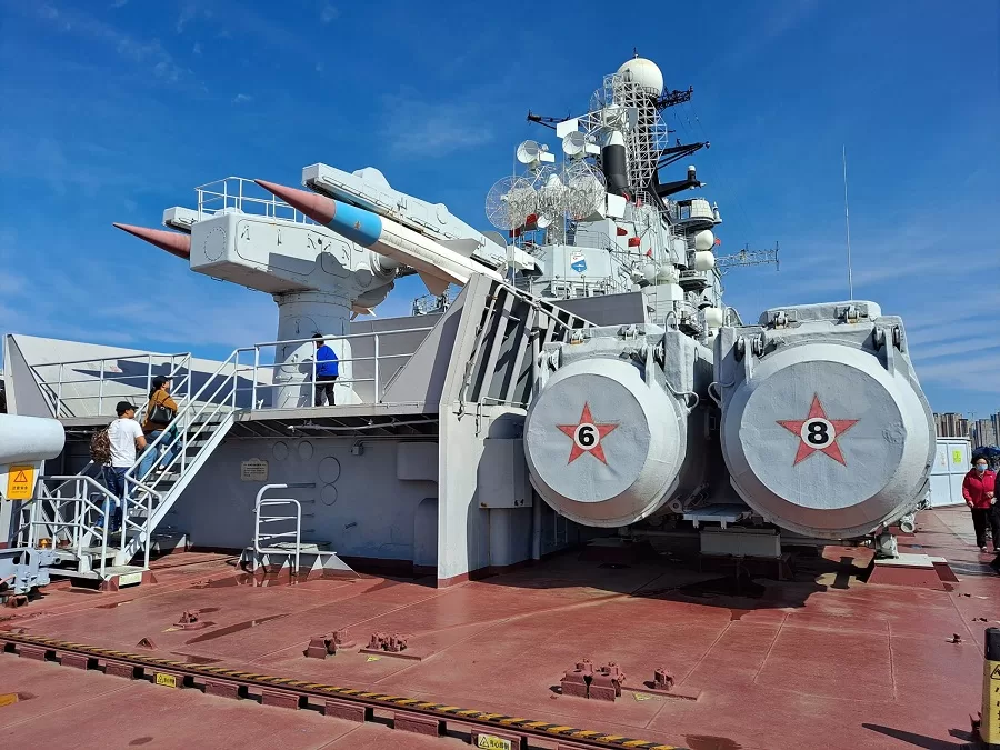 decommissioned-aircraft-carrier-in-binhai-aircraft-carrier-theme-park-jpg decommissioned-aircraft-carrier-in-binhai-aircraft-carrier-theme-park-jpg