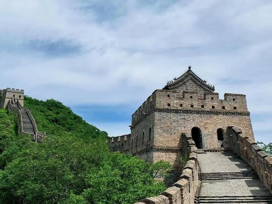 dense-watchtowers-in-mutianyu-great-wall dense-watchtowers-in-mutianyu-great-wall