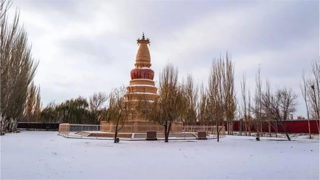 dunhuang-white-horse-pagoda-1024x576-1