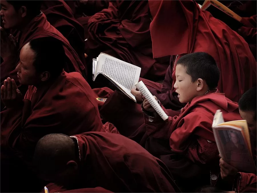education-and-learning-in-yarchen-gar-monastery-jpg education-and-learning-in-yarchen-gar-monastery-jpg