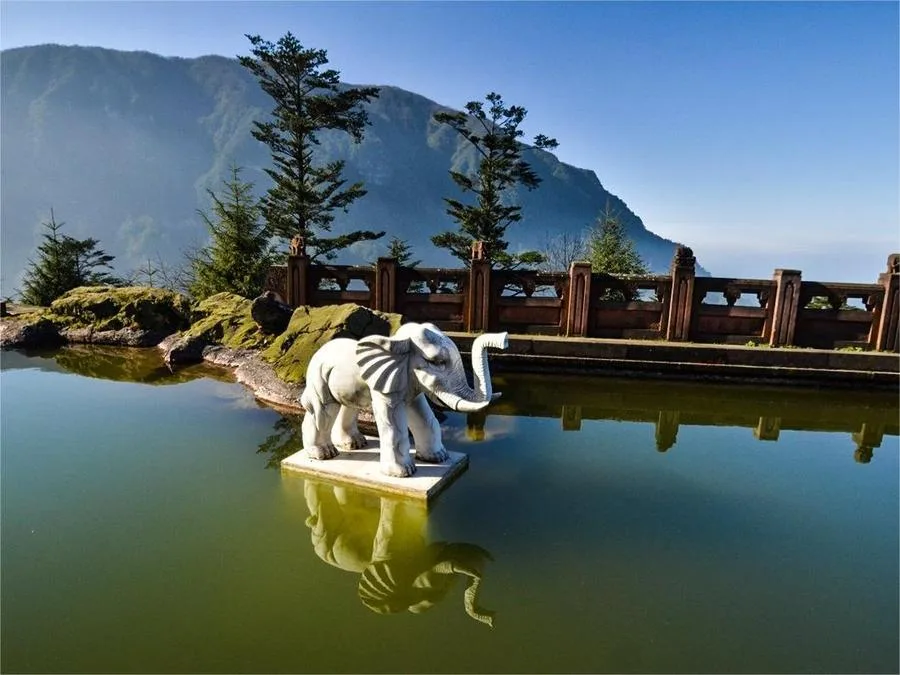 elephant-bathing-pool-in-mount-emei-jpg elephant-bathing-pool-in-mount-emei-jpg