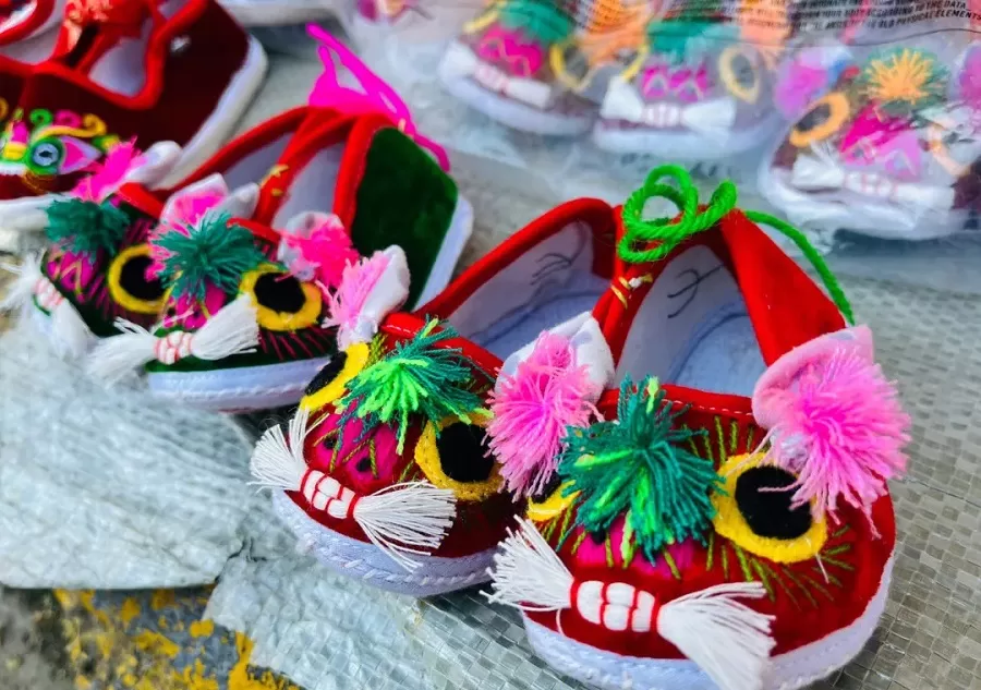 emboridery-in-guanzhong-folk-art-museum-jpg emboridery-in-guanzhong-folk-art-museum-jpg