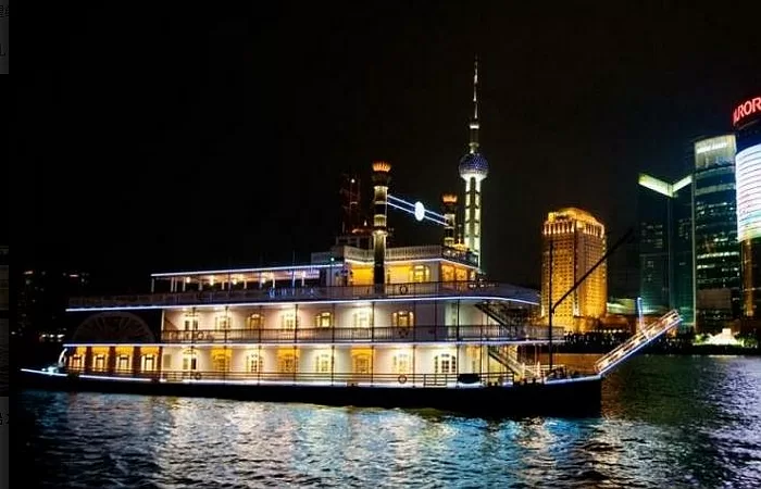entertainment-and-activities-in-huangpu-river-cruise-jpg entertainment-and-activities-in-huangpu-river-cruise-jpg