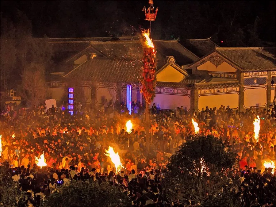 ethnic-cultural-heritage-in-weishan-old-town-jpg ethnic-cultural-heritage-in-weishan-old-town-jpg