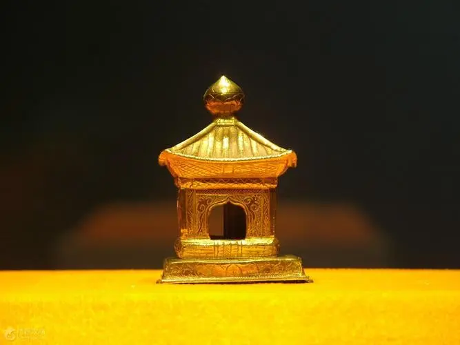 famen-temple-reliquary-2 famen-temple-reliquary-2