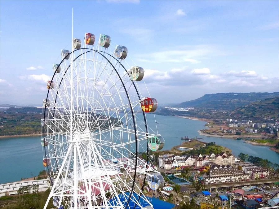 ferris-wheel-in-meixin-red-wine-town-jpg ferris-wheel-in-meixin-red-wine-town-jpg