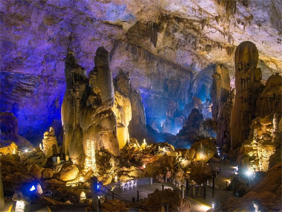 fishing-cave-in-hongfeng-lake-jpg fishing-cave-in-hongfeng-lake-jpg