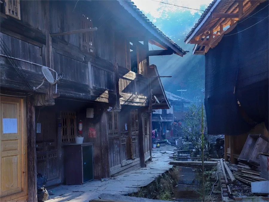 ganlan-houses-in-zaidang-dong-village-jpg ganlan-houses-in-zaidang-dong-village-jpg
