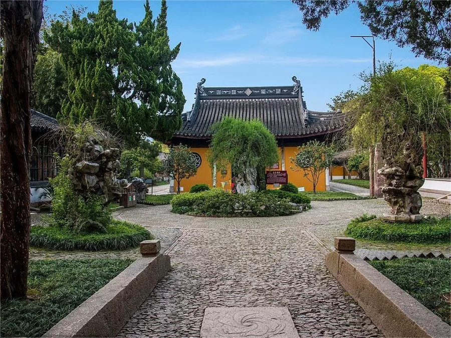 genteel-gardens-in-luzhi-water-town-jpg genteel-gardens-in-luzhi-water-town-jpg