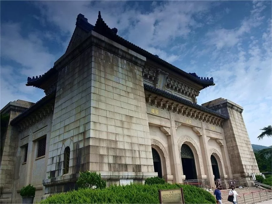 hall-of-tribute-in-sun-yat-sen-mausoleum-jpg hall-of-tribute-in-sun-yat-sen-mausoleum-jpg