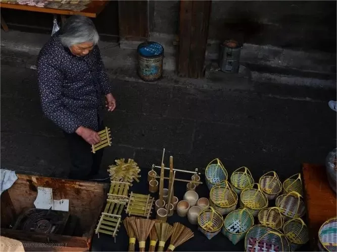 handicrafts-and-souvenirs-in-shangli-ancient-town-jpg handicrafts-and-souvenirs-in-shangli-ancient-town-jpg
