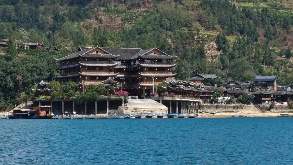 hewan-mountain-village-1024x576-3 hewan-mountain-village-1024x576-3