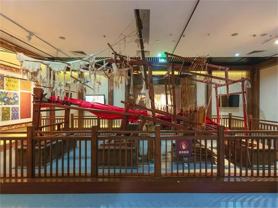historical-exhibits-in-jiangning-imperial-silk-manufacturing-museum-jpg historical-exhibits-in-jiangning-imperial-silk-manufacturing-museum-jpg