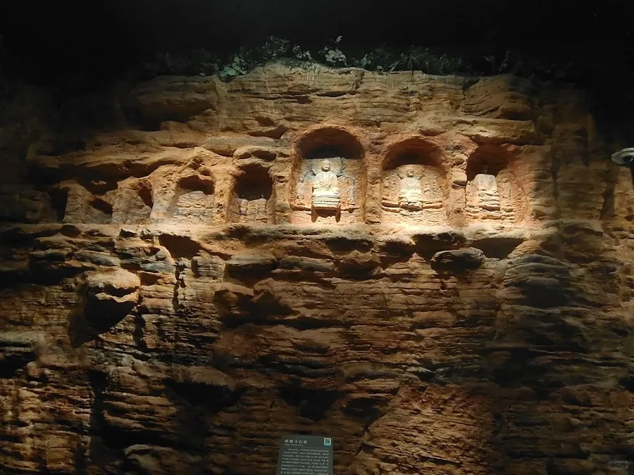 historical-relics-in-enshi-museum-jpg historical-relics-in-enshi-museum-jpg