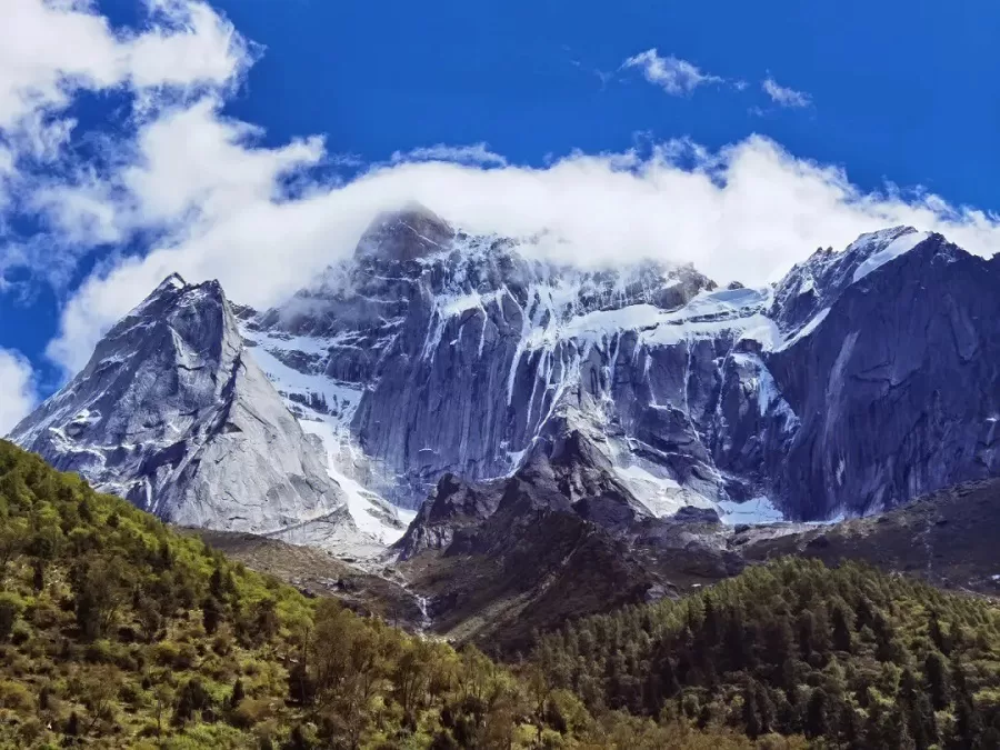 holy-peaks-in-changping-valley-jpg holy-peaks-in-changping-valley-jpg