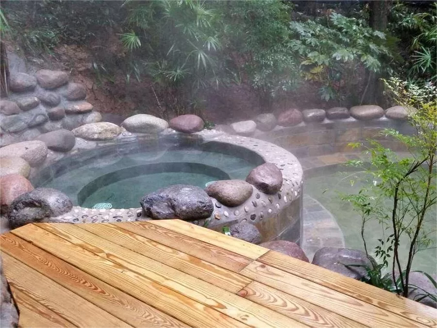 hot-springs-in-mout-emei-jpeg hot-springs-in-mout-emei-jpeg