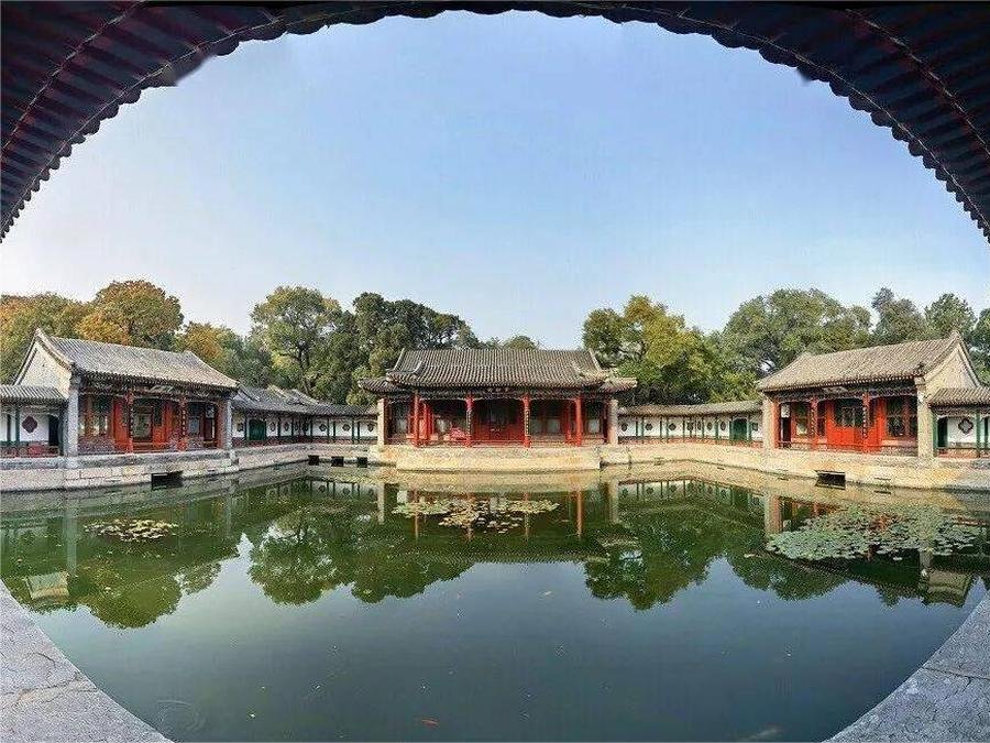 huafang-studio-at-beihai-park huafang-studio-at-beihai-park