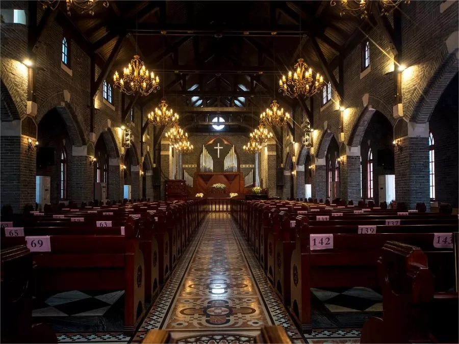 interior-of-St.-Pauls-Church-jpg interior-of-St.-Pauls-Church-jpg