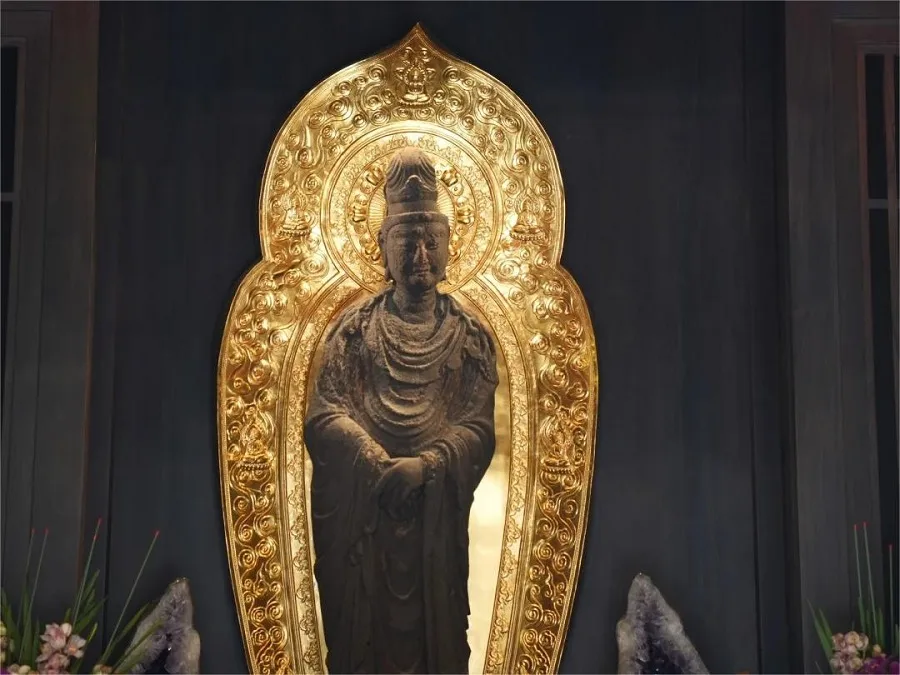 iron-guanyin-statue-in-iron-buddha-temple-huzhou-jpg iron-guanyin-statue-in-iron-buddha-temple-huzhou-jpg