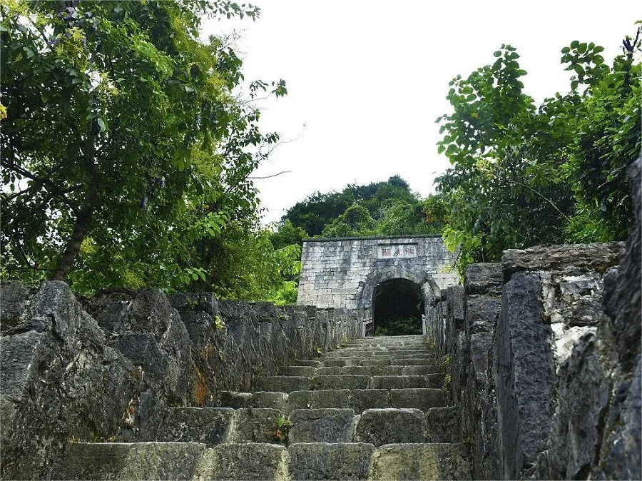 iron-pillar-pass-in-hailongtun-tusi-fortress-jpg iron-pillar-pass-in-hailongtun-tusi-fortress-jpg