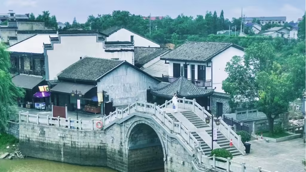 jinggang-ancient-town-1024x576.avif_-2