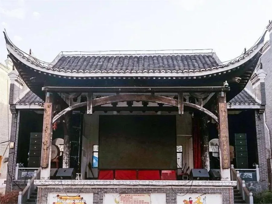jingtai-opera-stage-in-anyi-ancient-villages-jpg jingtai-opera-stage-in-anyi-ancient-villages-jpg