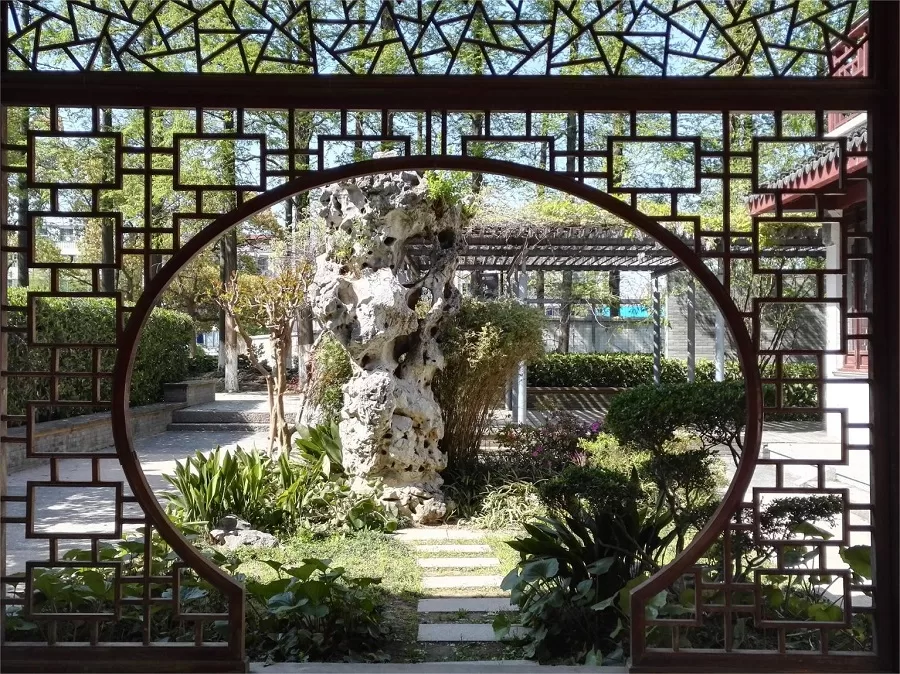 kun-stone-in-tinglin-garden-kunshan-jpg kun-stone-in-tinglin-garden-kunshan-jpg