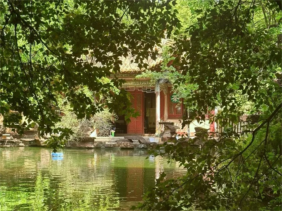 lan-mao-garden-in-tanhua-temple-kunming-jpg lan-mao-garden-in-tanhua-temple-kunming-jpg