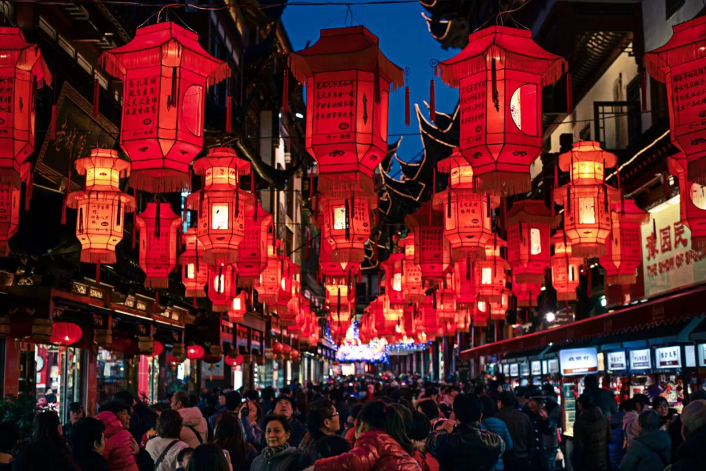 lantern-festival-in-city-god-temple-of-shanghai-1024x683-1 lantern-festival-in-city-god-temple-of-shanghai-1024x683-1
