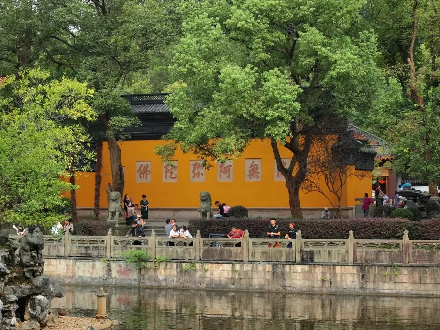 lianhua-cave-in-jingci-temple-jpg lianhua-cave-in-jingci-temple-jpg