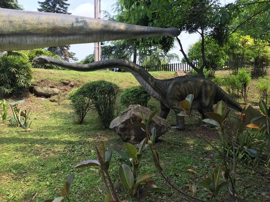 life-like-dinosaur-exhibits-in-zigong-dinosaur-museum-jpg life-like-dinosaur-exhibits-in-zigong-dinosaur-museum-jpg