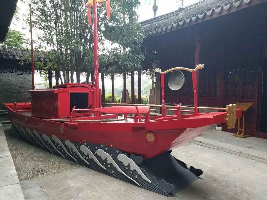 lifesaving-association-in-xijin-ferry-zhenjiang-jpg lifesaving-association-in-xijin-ferry-zhenjiang-jpg