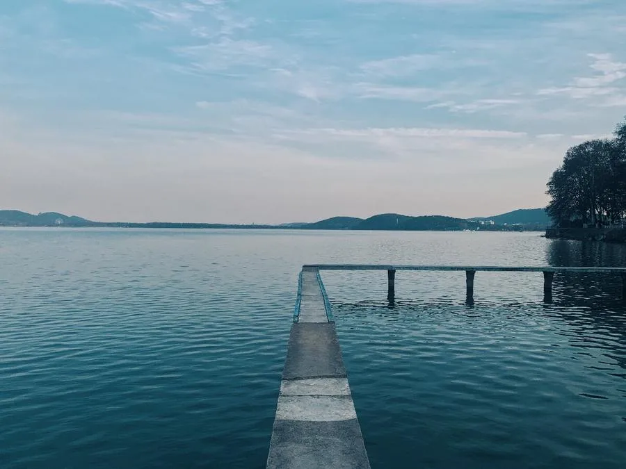 lingbo-gate-pier-in-east-lake-scenic-area-jpg lingbo-gate-pier-in-east-lake-scenic-area-jpg