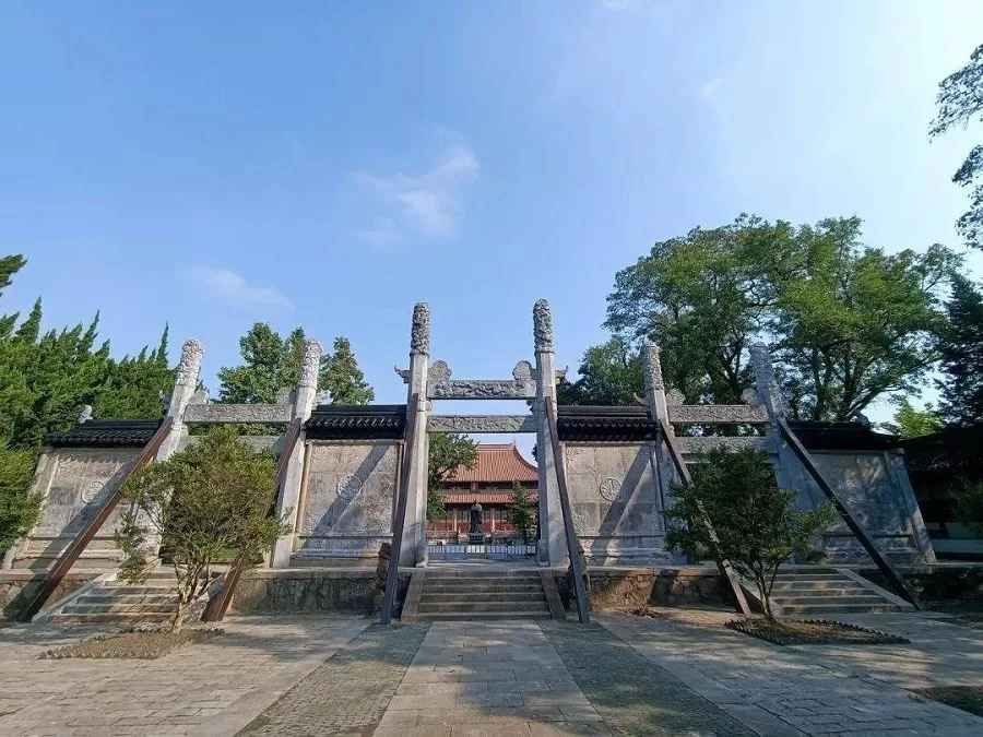 lingxing-gate-in-confucian-temple-jpeg lingxing-gate-in-confucian-temple-jpeg